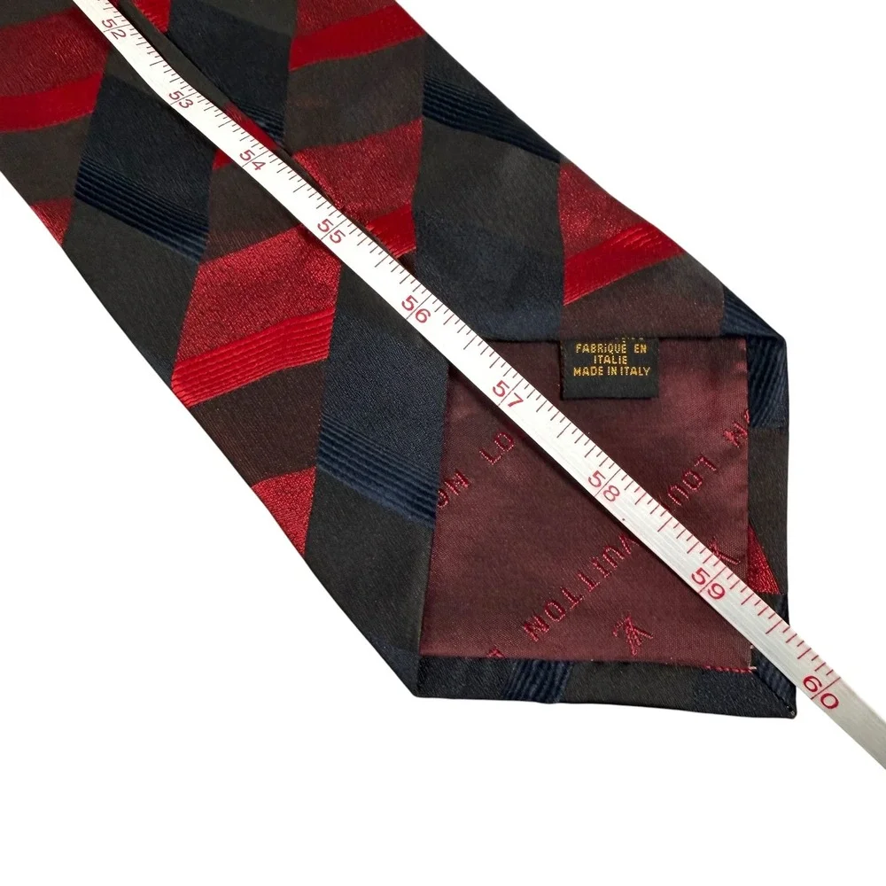 VTG Louis Vuitton Mens Silk Tie Red Black Navy Geometric Chevron‎ Made Italy 60